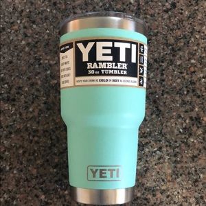 ONE LEFT! NWT 30 oz YETI tumbler